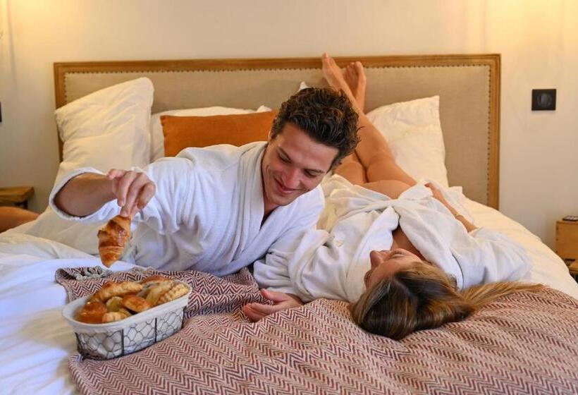 Номер Стандарт с Гидромассажем, La Bastide Du Rocher Boutique Hôtel & Spa