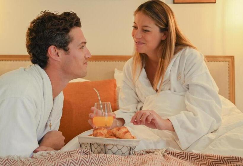 バスタブ付きスタンダードルーム, La Bastide Du Rocher Boutique Hôtel & Spa