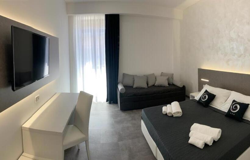 デラックスの４人部屋, Sesto Senso Home