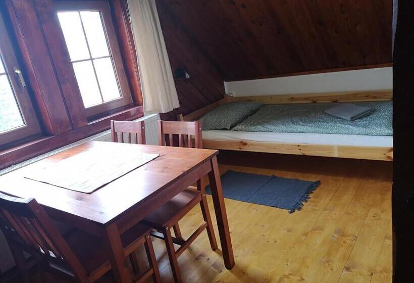 スイート（家族用）, Motorest Ski čertovica