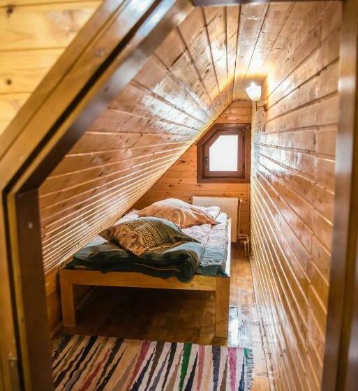 חדר סטנדרט לשלושה, Pensiunea Amalia