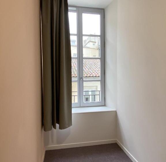 Номер Стандарт, Hostel Vertigo Nîmes Gare Centre