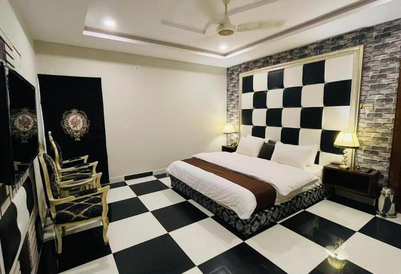 سوییت اجرایی, Golden Sand Hotel Rahim Yar Khan