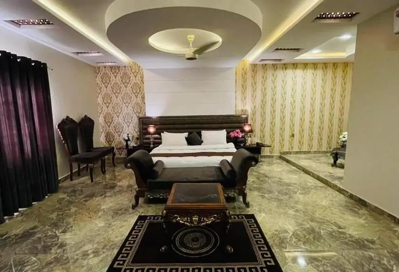 سوییت اجرایی, Golden Sand Hotel Rahim Yar Khan