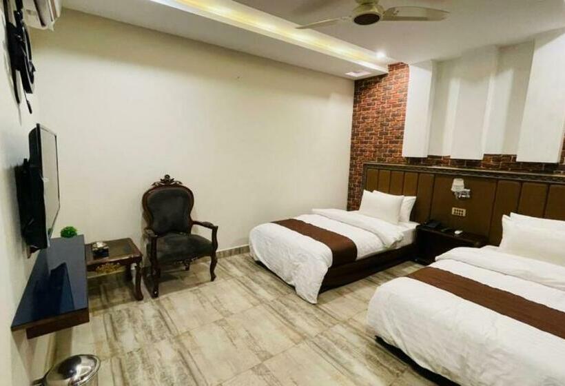 اتاق لوکس یک تخته, Golden Sand Hotel Rahim Yar Khan