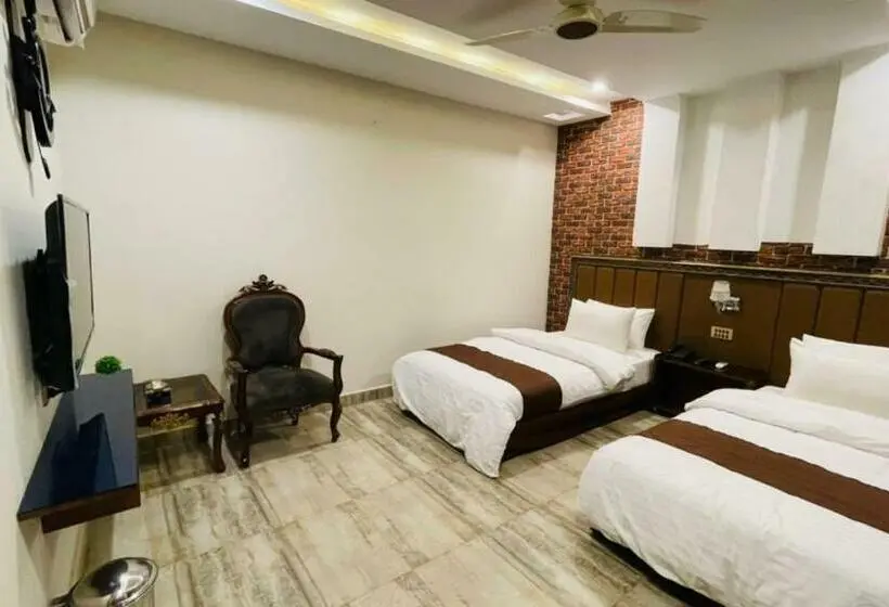 اتاق لوکس یک تخته, Golden Sand Hotel Rahim Yar Khan