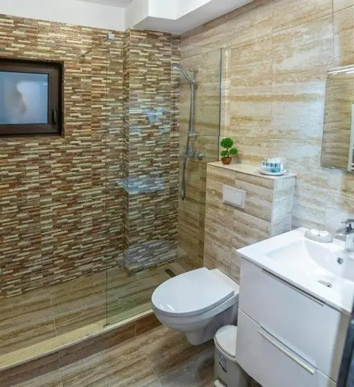 Pokój Trzyosobowy Standard z Balkonem, Roca Del Mar