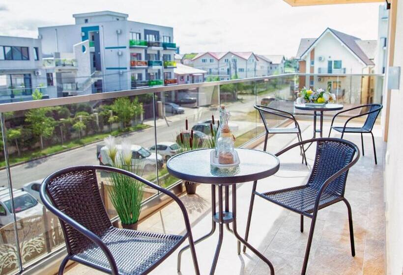 חדר סטנדרט לשלושה עם מרפסת, Roca Del Mar