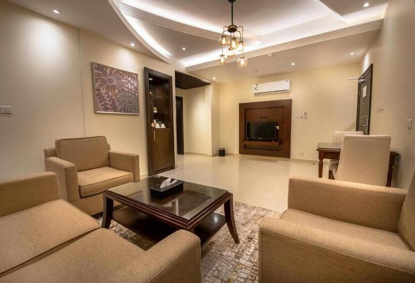 استودیوی لوکس, Golden Rose