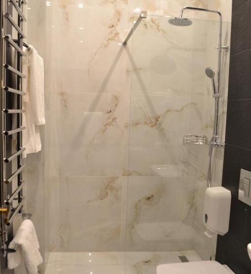 高级大房间, Optima Collection Bergshloss Rivne