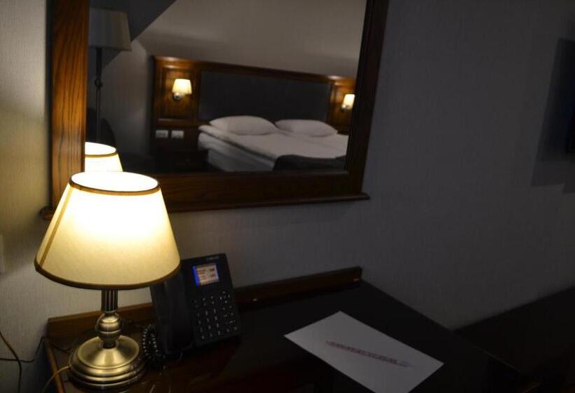 套房, Optima Collection Bergshloss Rivne