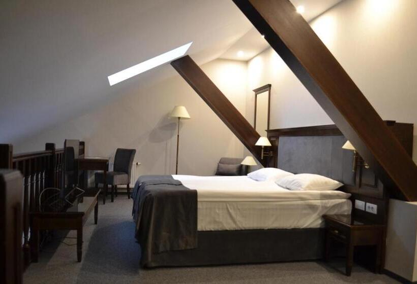 套房, Optima Collection Bergshloss Rivne