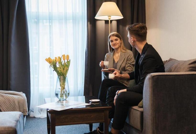 家庭套房, Optima Collection Bergshloss Rivne