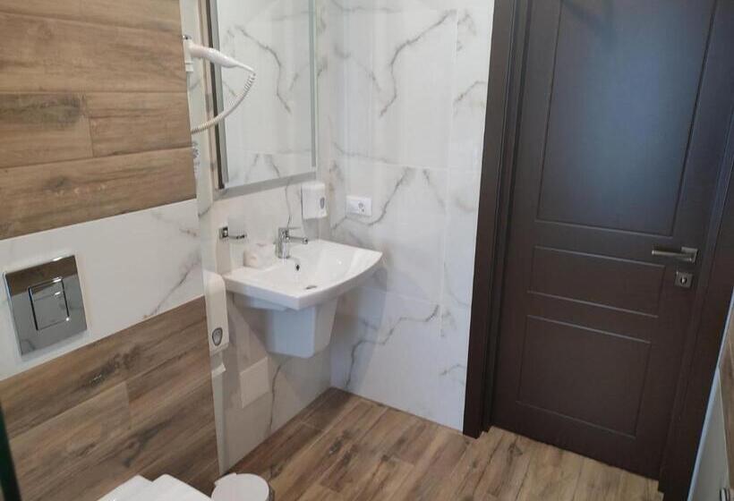 标准间, Optima Collection Bergshloss Rivne