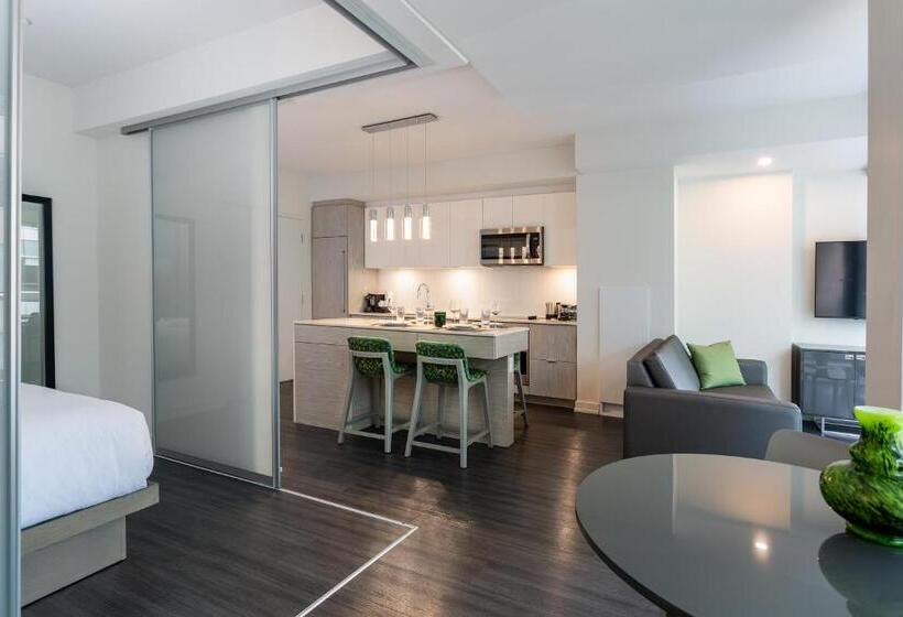 带露台的套间, Restays Ottawa