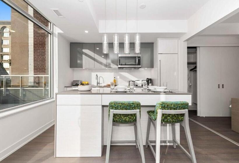 带2个卧室的套房, Restays Ottawa