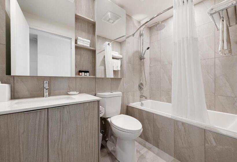 带阳台套房, Restays Ottawa