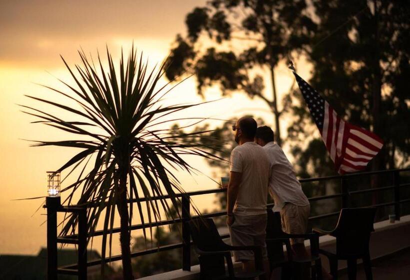 ویلای 1 خوابه با چشم‌انداز دریا, Villa Evkalipt Kvariati