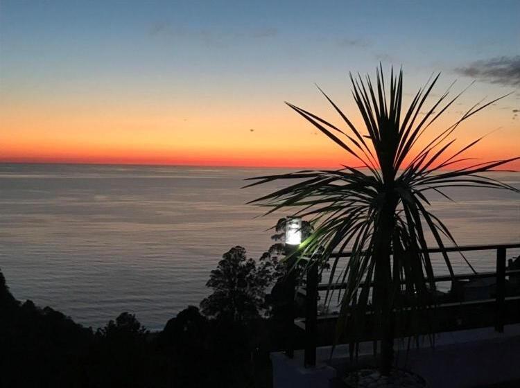 ویلای 1 خوابه با چشم‌انداز دریا, Villa Evkalipt Kvariati