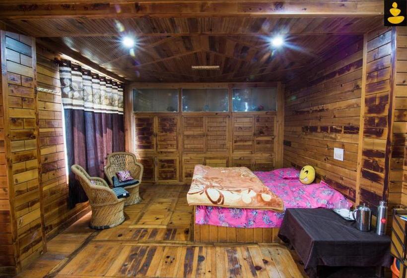 Superior Room King Size Bed, Livingstone Snow Region Campsite