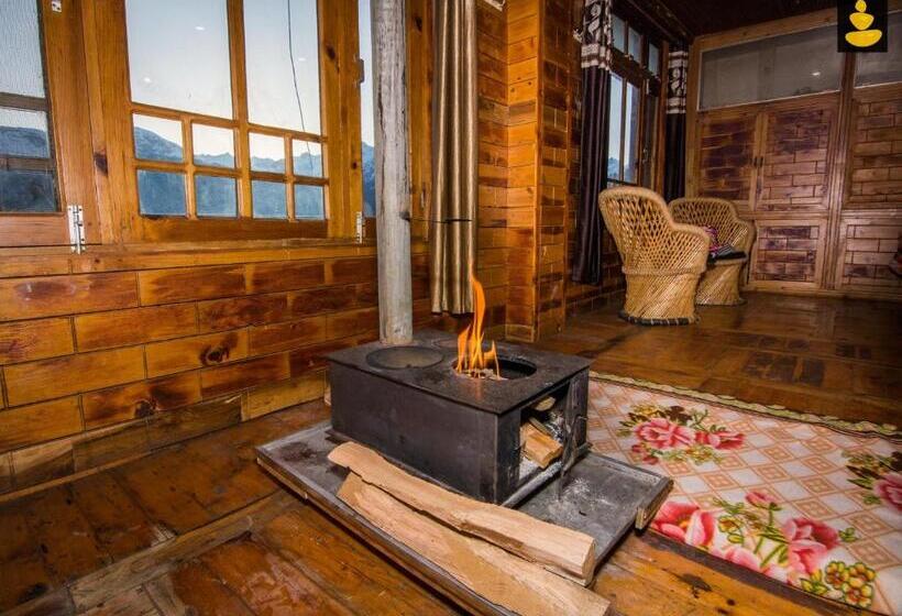Superior Room King Size Bed, Livingstone Snow Region Campsite