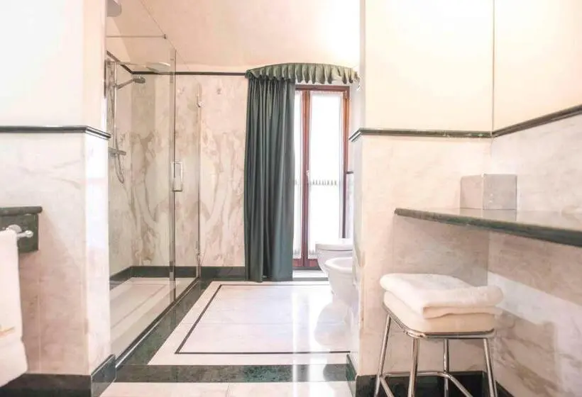 سوییت, Golden Tower Hotel & Spa