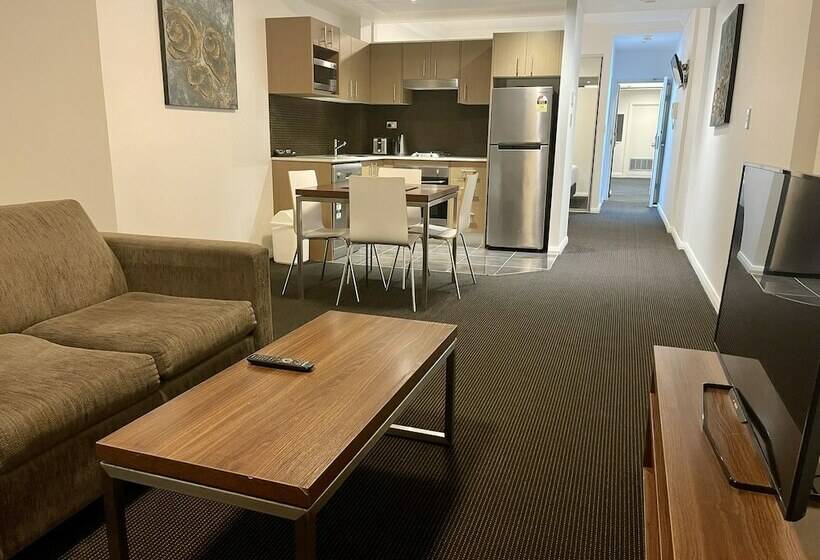 استوديو إدارى, Apx World Square