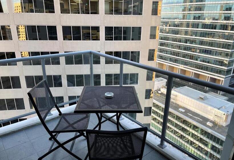 إستوديو قياسي مطل على المدينة, Apx World Square