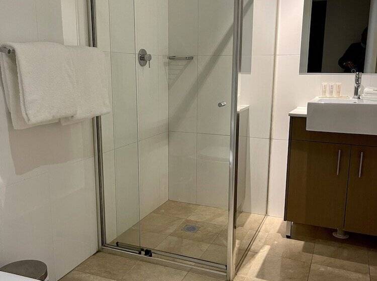 شقة غرفتين نوم مزودة بشُرفة, Apx World Square