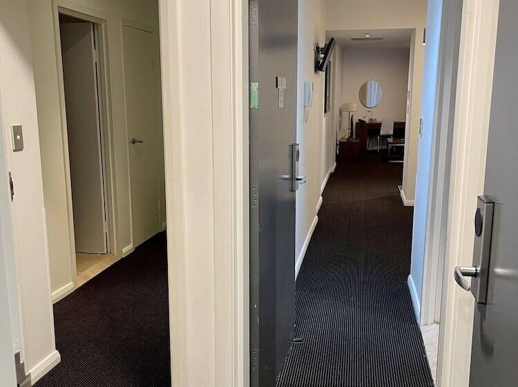 شقة غرفتين نوم مزودة بشُرفة, Apx World Square