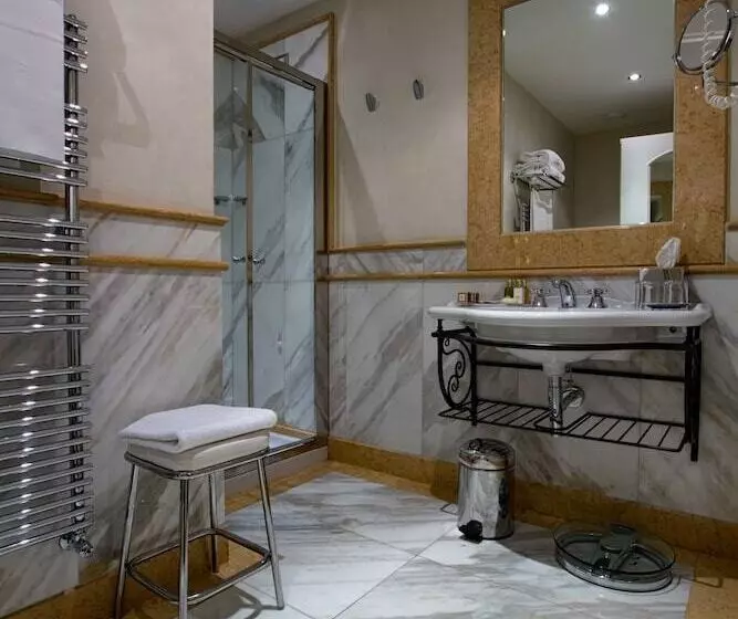 اتاق کلاسیک, Golden Tower Hotel & Spa