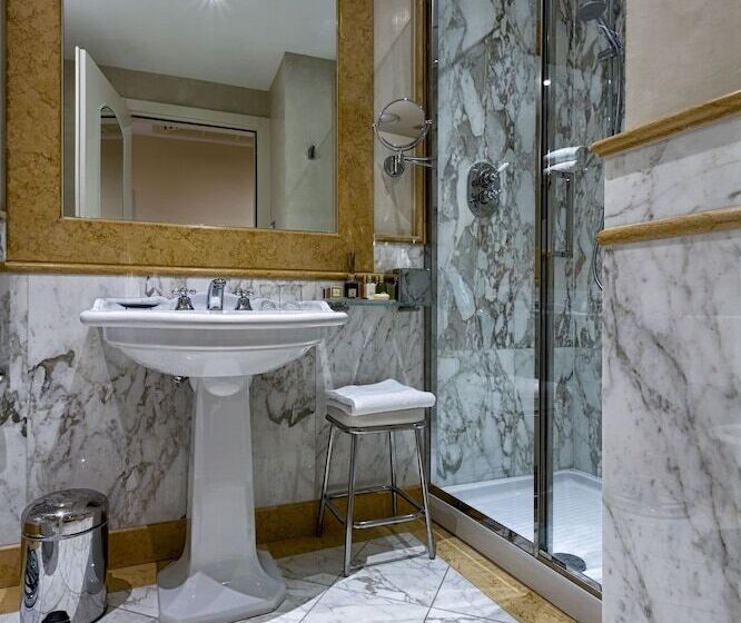 اتاق کلاسیک, Golden Tower Hotel & Spa