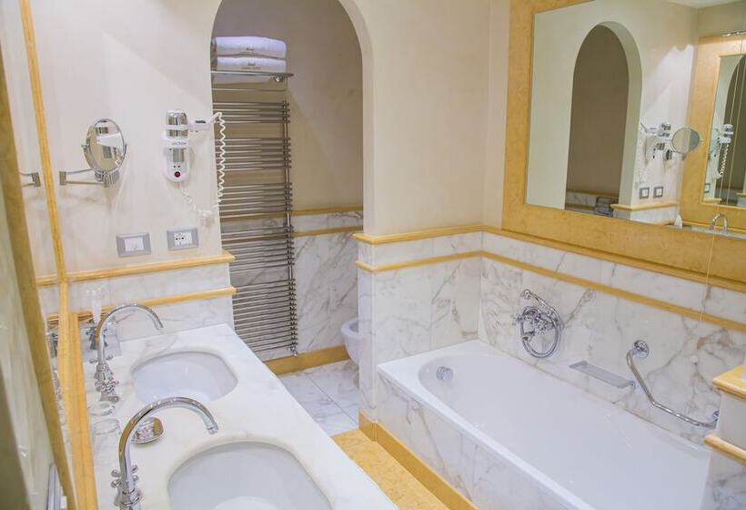 Deluxe Zimmer, Golden Tower Hotel & Spa