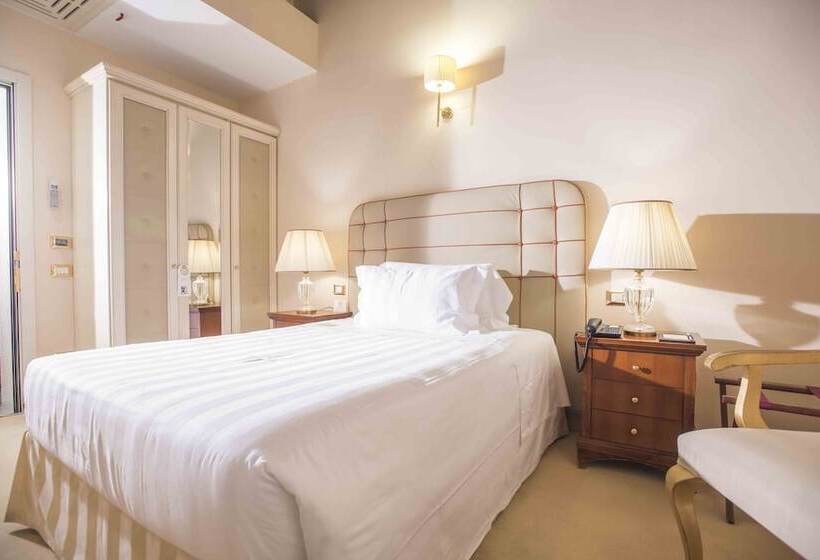 Basis Einzelzimmer, Golden Tower Hotel & Spa