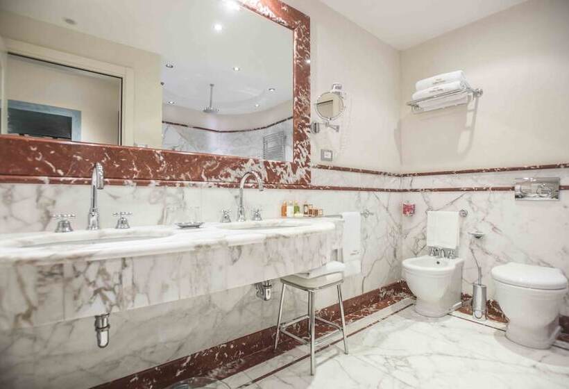 Deluxe Zimmer mit Whirlpool, Golden Tower Hotel & Spa