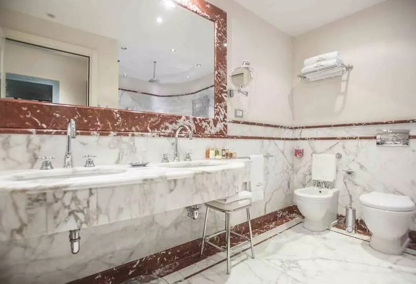 اتاق لوکس با وان آب گرم, Golden Tower Hotel & Spa