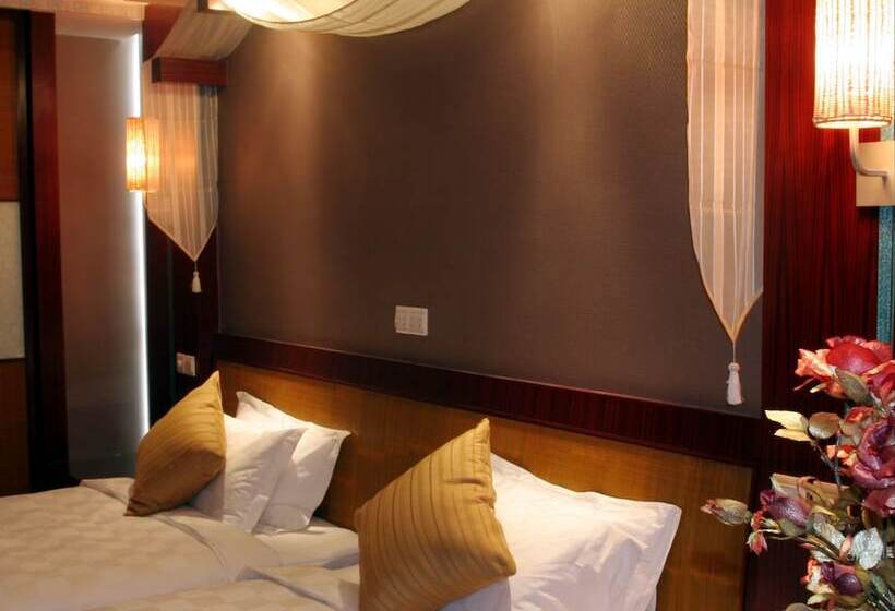 سوییت لوکس, King World Hotel Chongqing