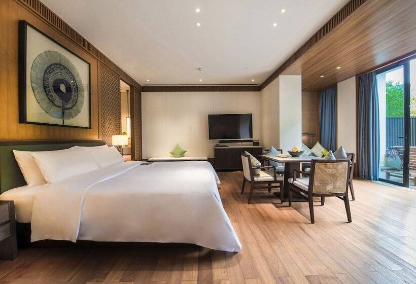 Номер Премиум, Le Méridien Shimei Bay Beach Resort & Spa