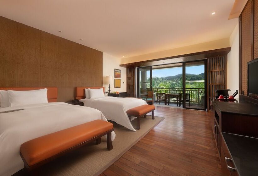 Номер Deluxe Вид на Горы, Le Méridien Shimei Bay Beach Resort & Spa