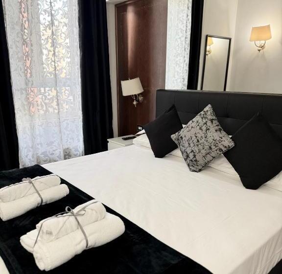 חדר סופריור, Max