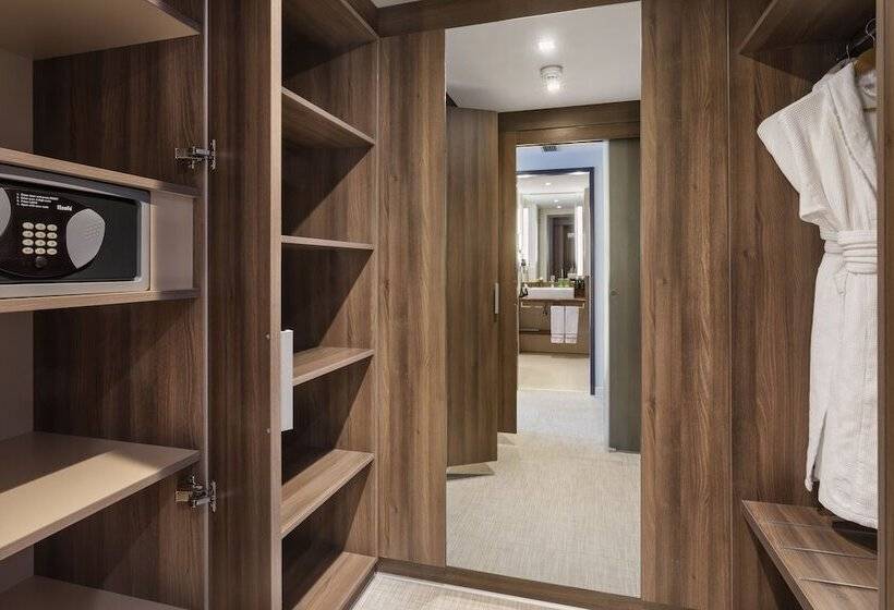 初级行政套房, Melia Düsseldorf