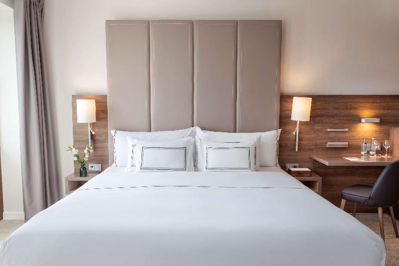 Полулюкс, Melia Düsseldorf