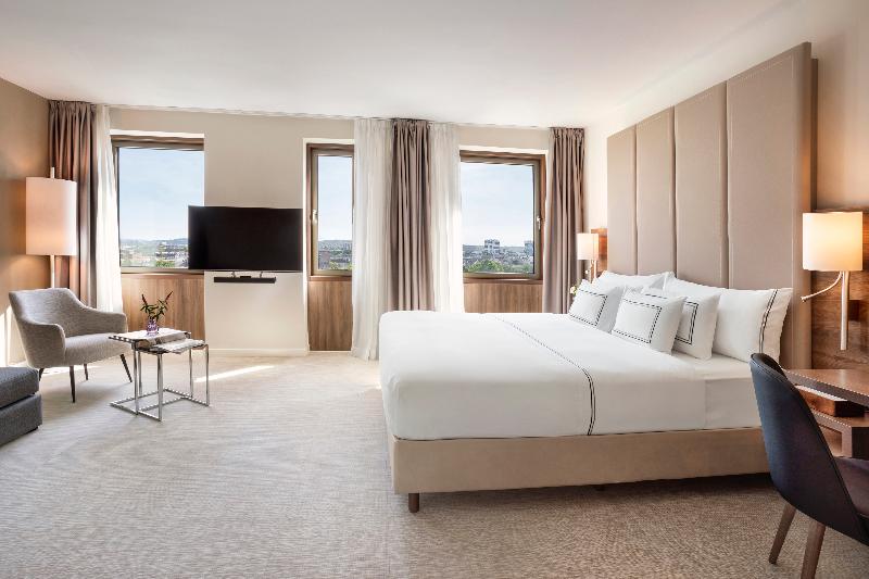 Полулюкс, Melia Düsseldorf