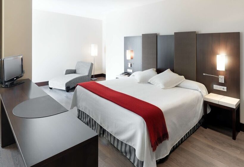 חדר משפחתי, NH Campo De Gibraltar