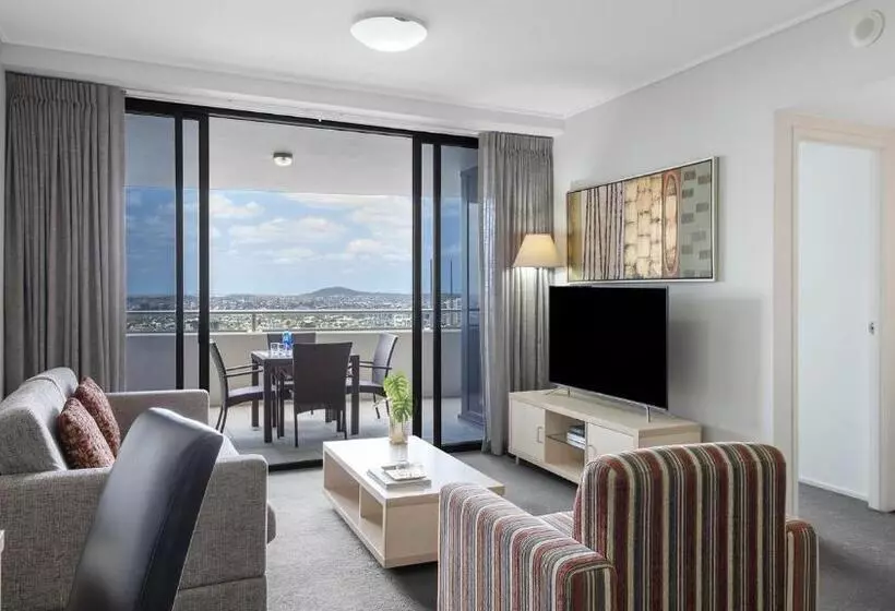 1 Bedroom Apartment River View, Oaks Brisbane Aurora Suites