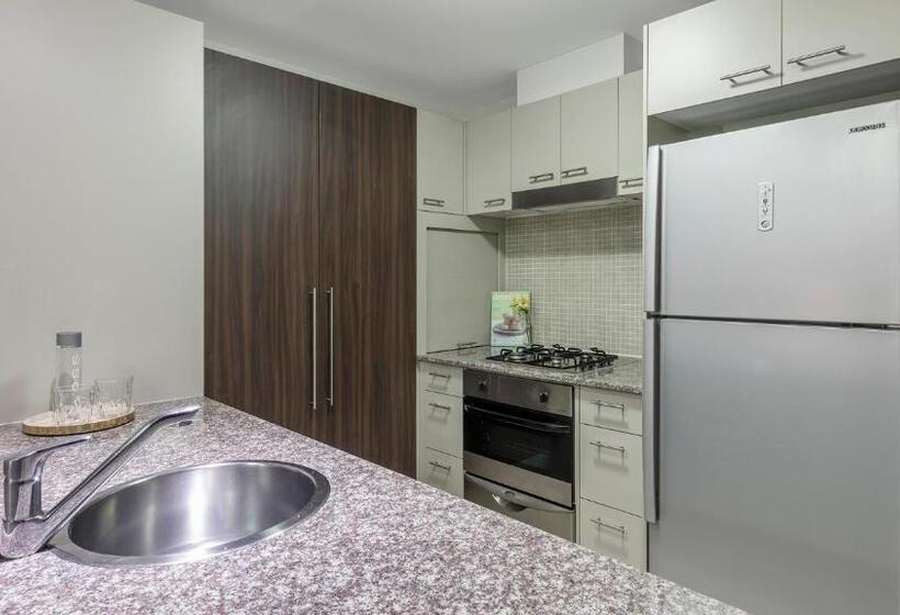 شقة إدارية غرفة واحدة, Oaks Brisbane Aurora Suites