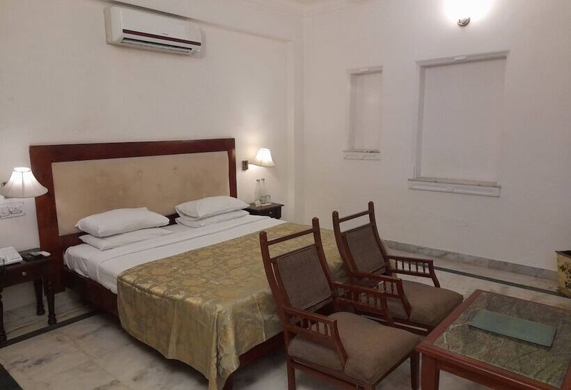 اتاق لوکس, Rampratap Palace By Fateh Collection