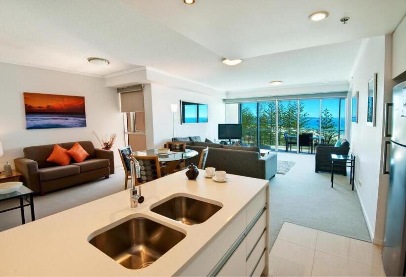 Апартаменты 1 Спальня с Видом, Reflections Tower Two