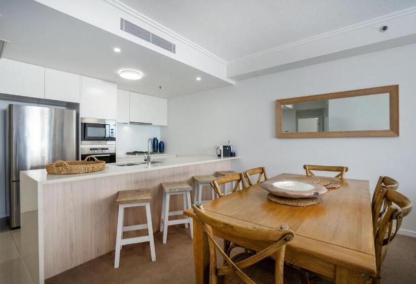 Апартаменты 1 Спальня с Видом, Reflections Tower Two