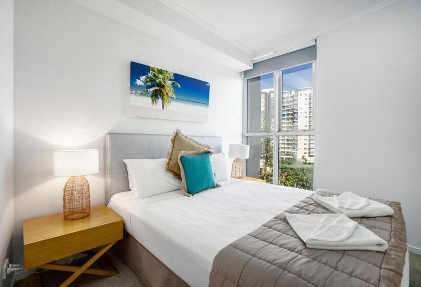 Апартаменты 3 Спальни, Reflections Tower Two